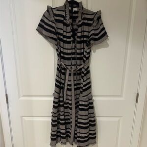 Hunter Bell Matthew’s dress. Black and gray stripe. Size small
